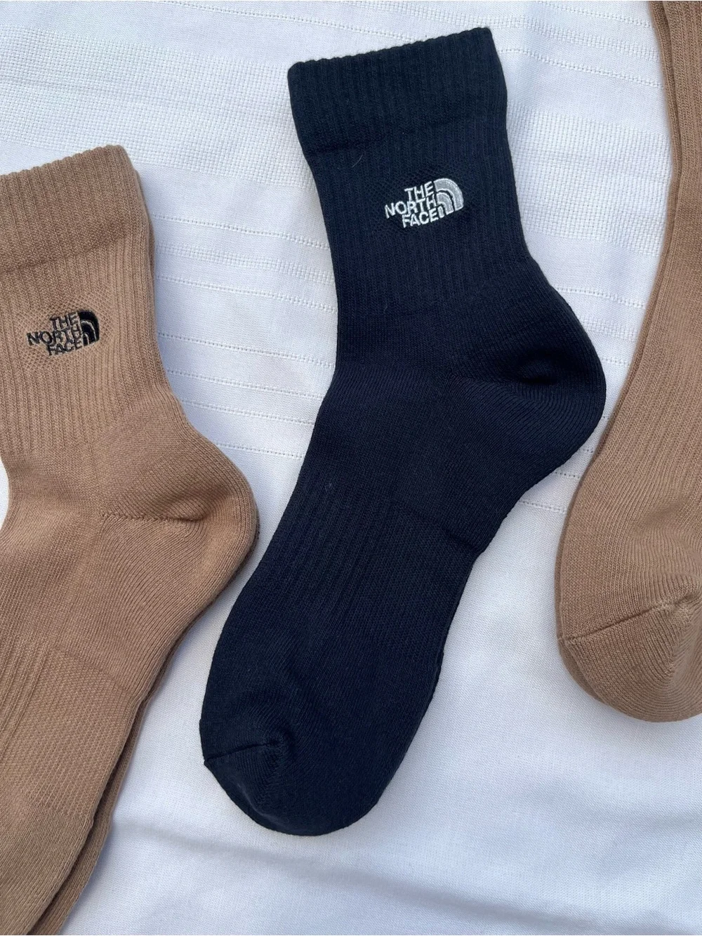 NWOT North Face Men's Crew Socks  3 pairs Black and Tan Large